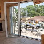 Athena's For Families, 50m From The Beach! Lägenhet
