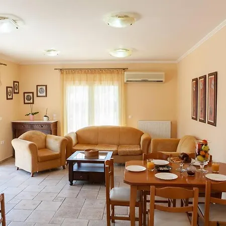 Athena's For Families, 50m From The Beach! Ligia