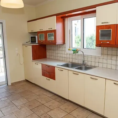 Athena's For Families, 50m From The Beach!