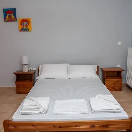 Athena's For Families, 50m From The Beach! דירה ליגיה