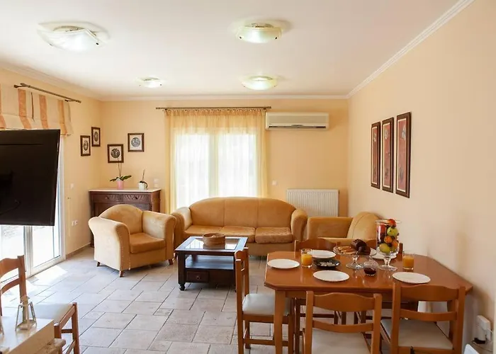 Athena's For Families, 50m From The Beach! Ligia