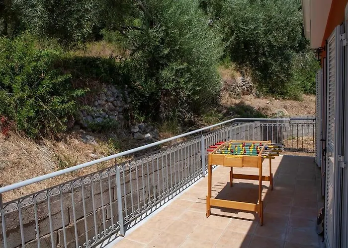 Athena's For Families, 50m From The Beach! *