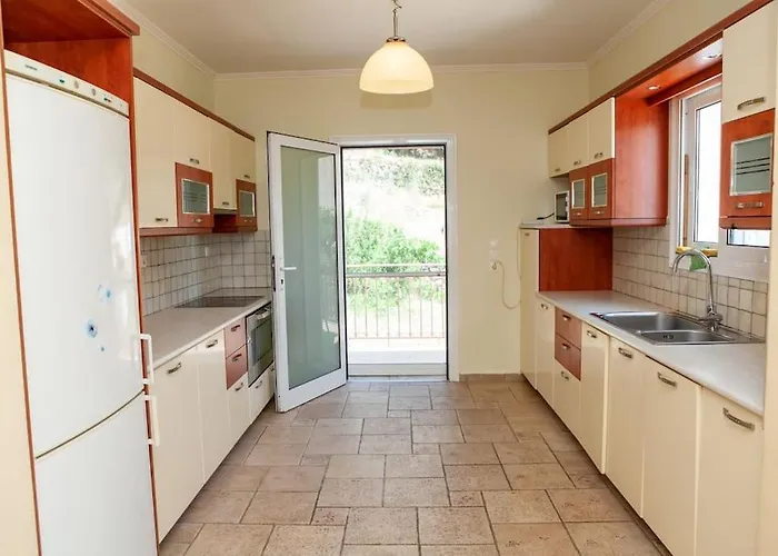 Athena's For Families, 50m From The Beach! Ligia