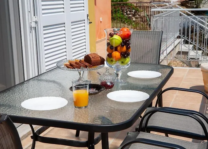 Athena's For Families, 50m From The Beach! * Ligia