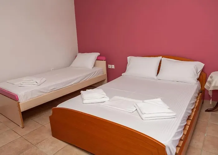 Athena's For Families, 50m From The Beach!